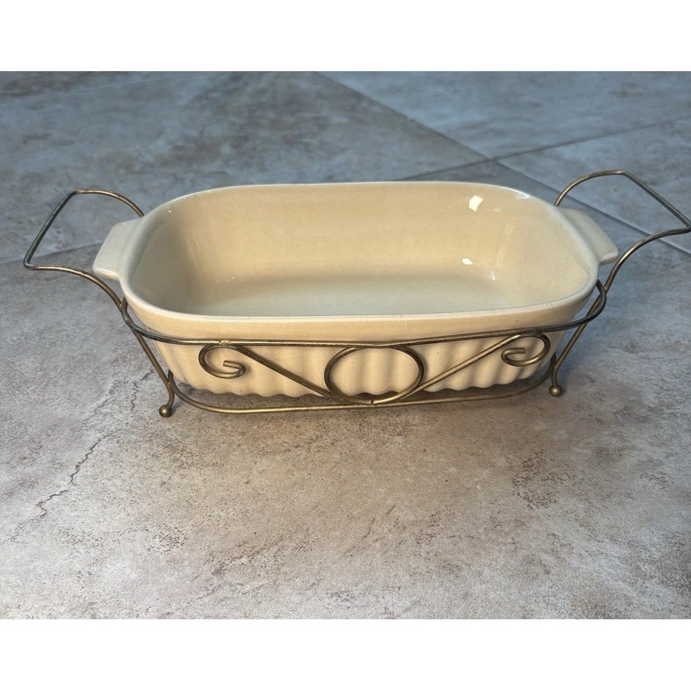 Vintage 1983 Pfaltzgraff 32 Oz Casserole Dish Metal Serving Cradle USA Cream